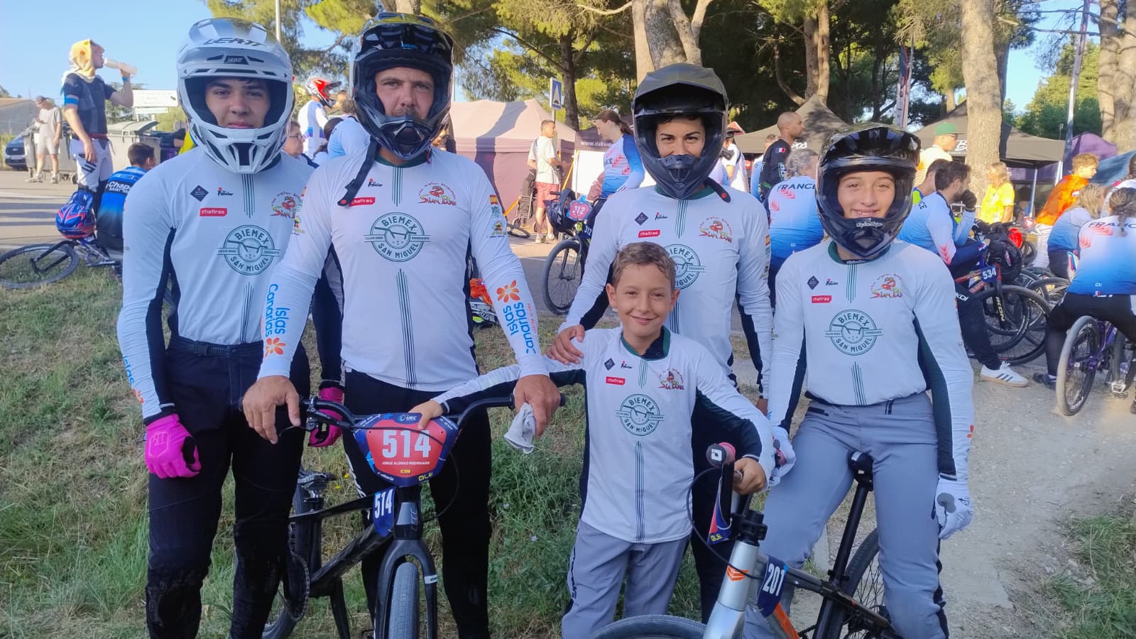 DÍA 1/3 ¡Día de Carreras en Sarrians! Nuestro Club a la Conquista de Europa